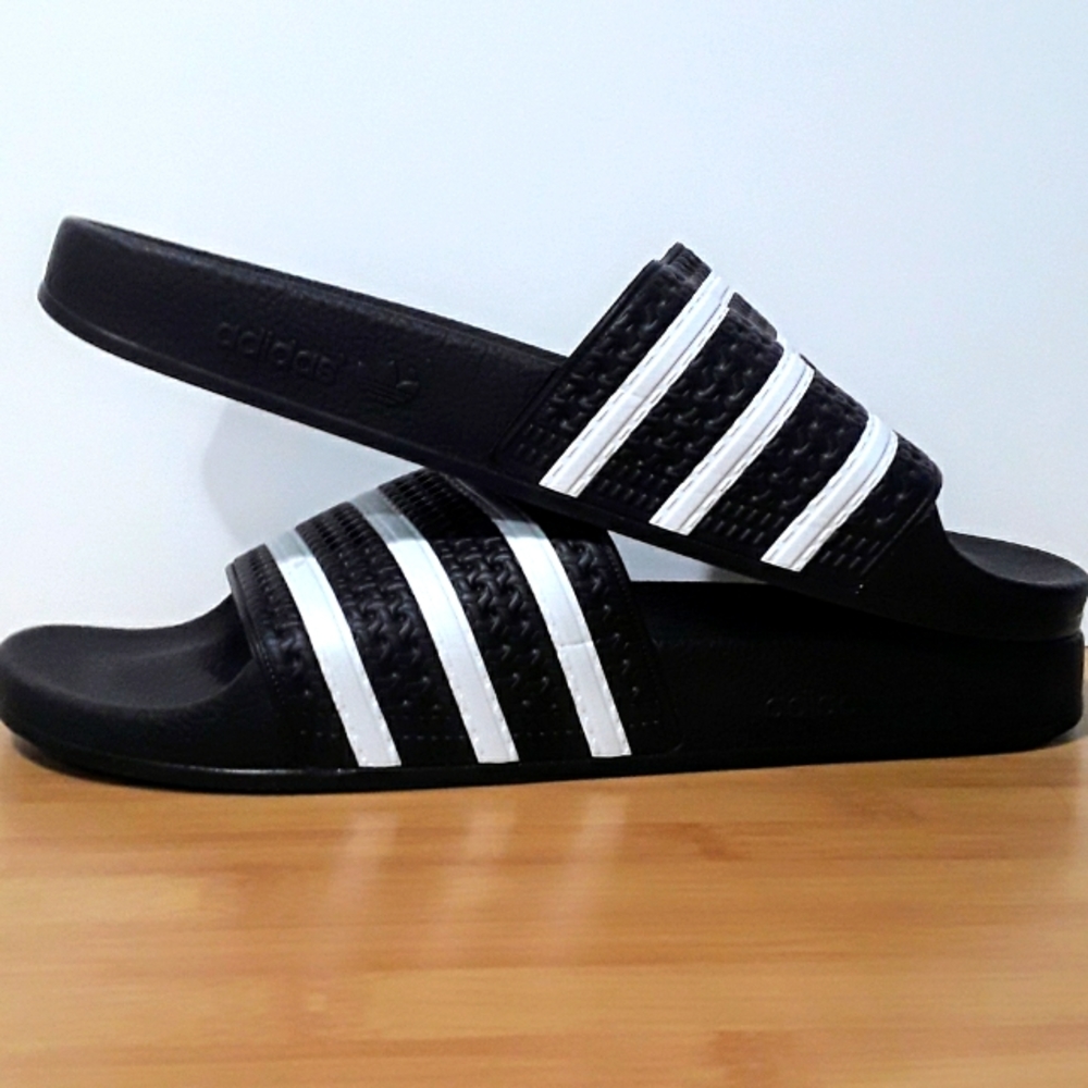 ⚽️ Addidas Slides